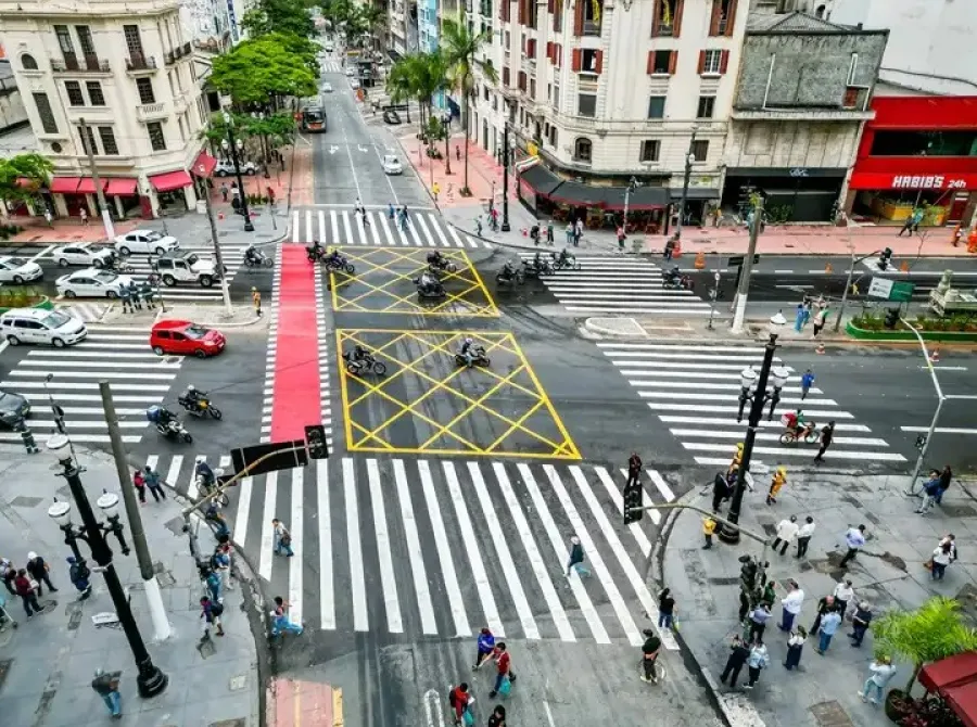 'Times Square' no centro de SP: comissão que regula Lei Cidade Limpa define se libera o projeto