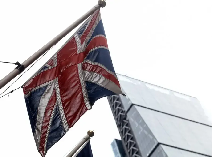 Reino Unido: taxa de desemprego de mantém em 5,2% nos 3 meses até janeiro