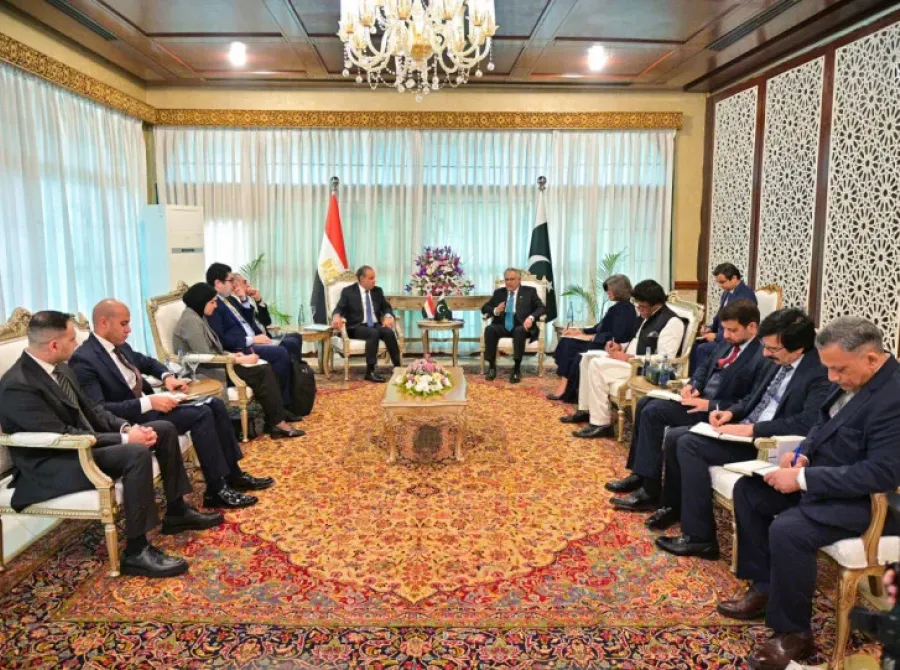 Diplomatas se reúnem no Paquistão para tentar encerrar guerra no Irã