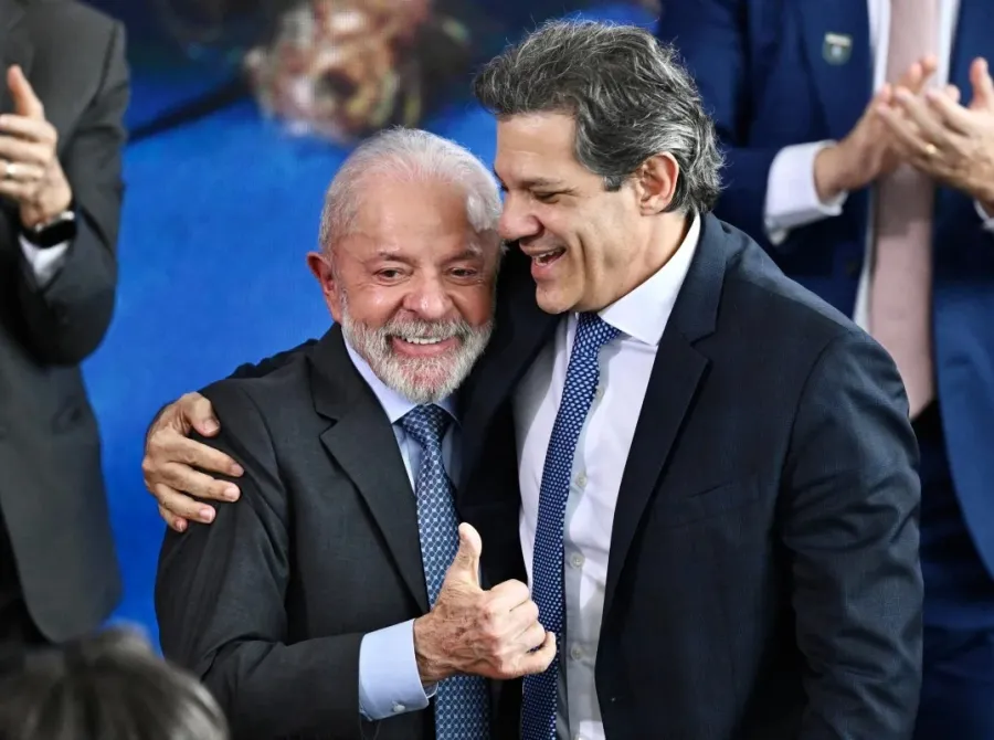 Lula vê caminho para o fim da escala 6x1, afirma Haddad