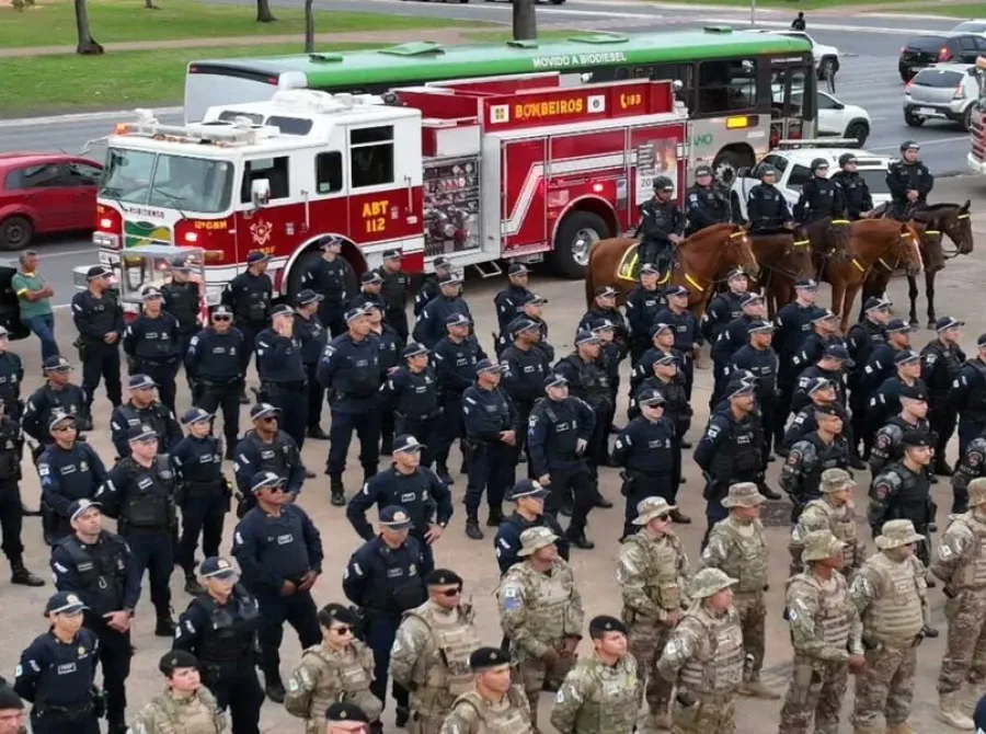 Lula sanciona lei que prevê reajuste salarial para forças de segurança do DF, com 11 vetos