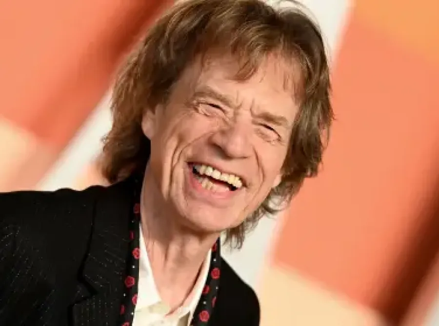 Mick Jagger quase morreu após overdose em 1976, diz nova biografia