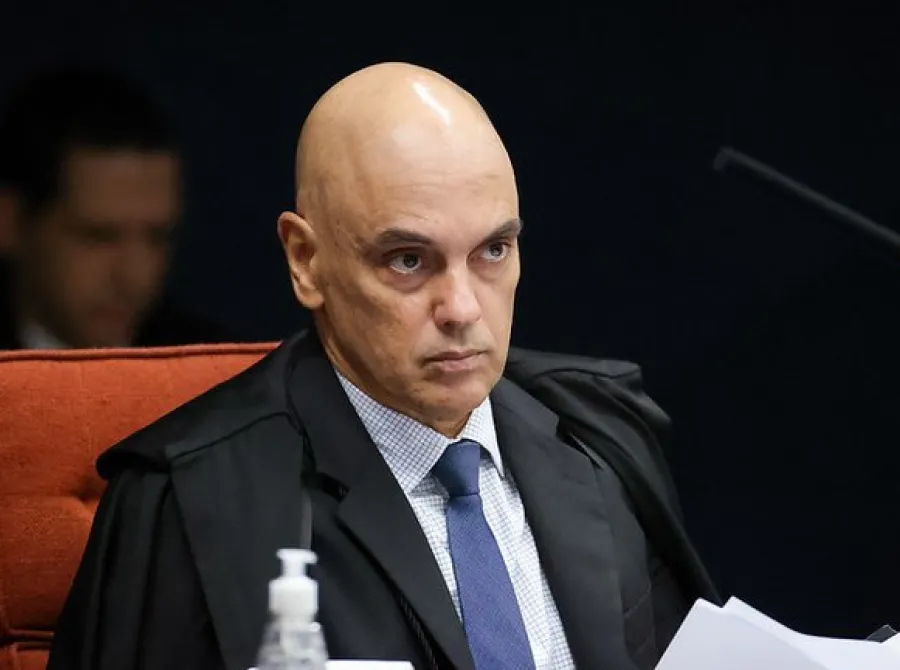 STF abre sessão que vai definir se Moraes será investigado; ministro participa