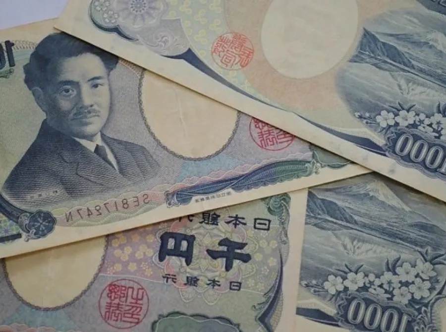 Bolsas da Ásia fecham em alta, com rali de ações de defesa e recordes em Tóquio e Seul