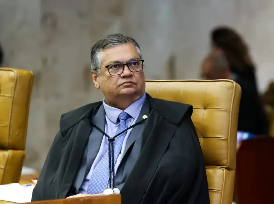 Dino convoca para amanhã sessão da 1ª Turma para avaliar despacho de Moraes sobre Zambelli