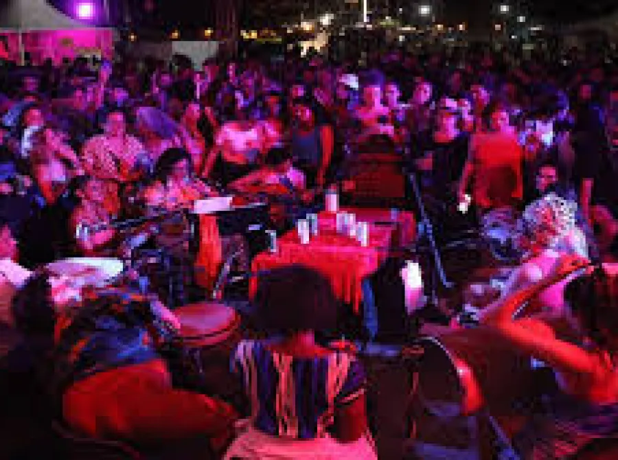 Artistas independentes impulsionam retomada dos shows e festivais no Brasil