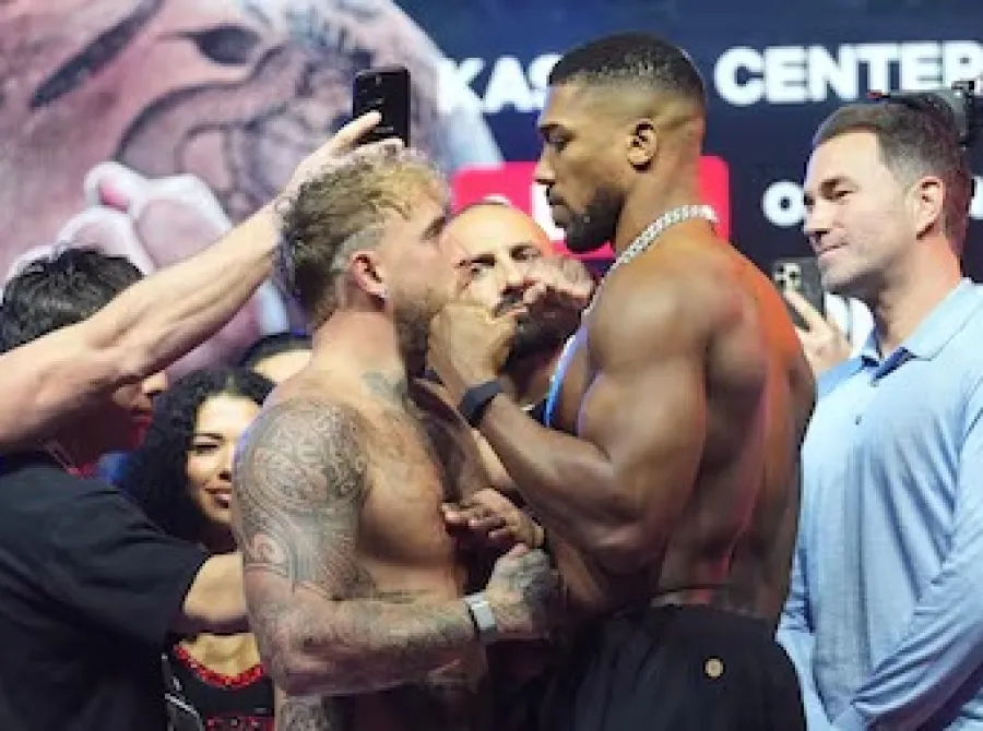 Youtuber Jake Paul promete ir à 'guerra' contra o bicampeão mundial de boxe Anthony Joshua