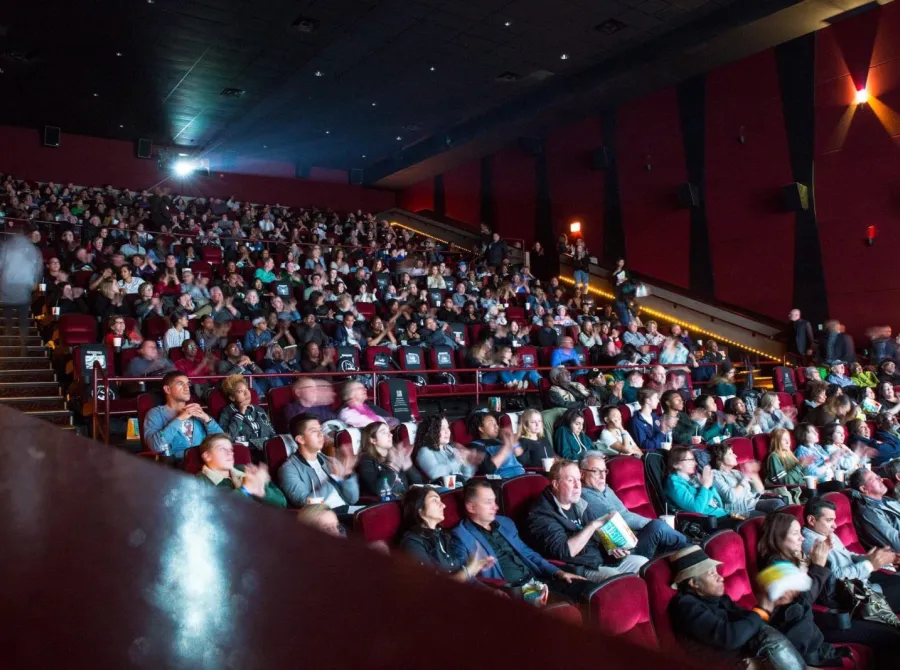 Cultura em movimento: cinema, música e artes visuais impulsionam agenda cultural em 2025