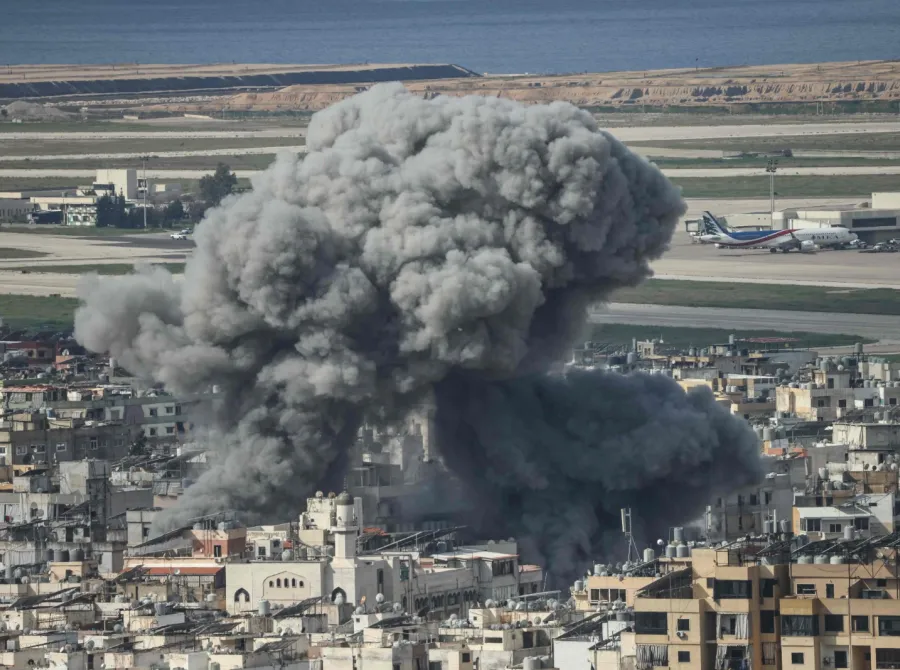 Israel alerta para evacuação de vilas no Líbano antes de ataques contra alvos do Hezbollah