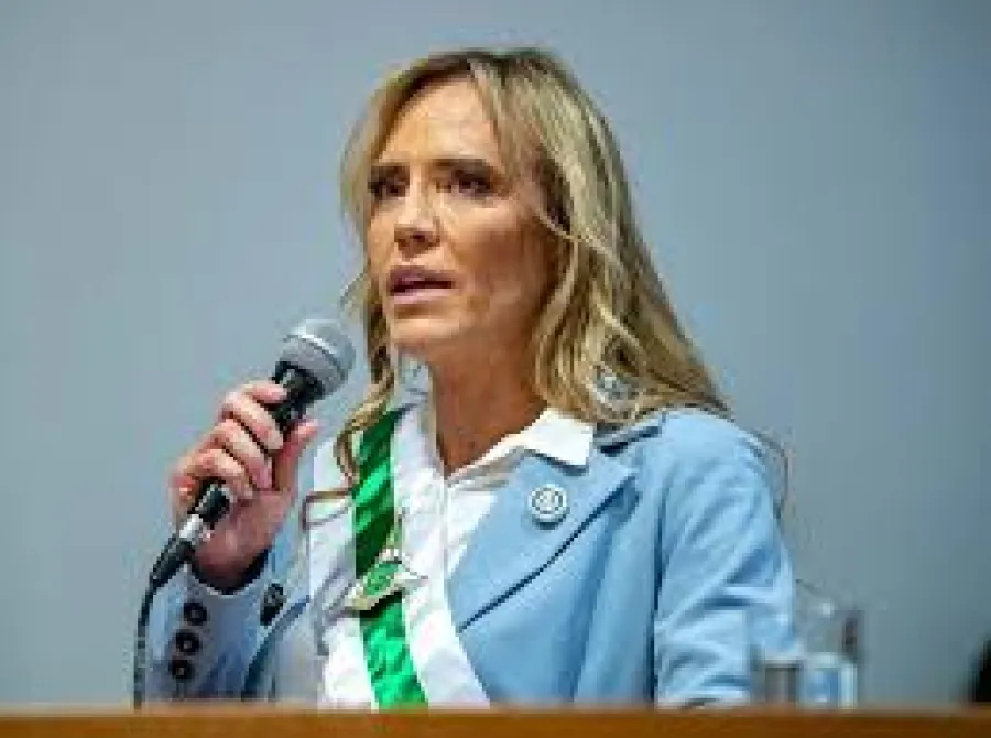 Fatos envolvendo ex-presidente do BRB são de competência da Justiça, diz governadora do DF