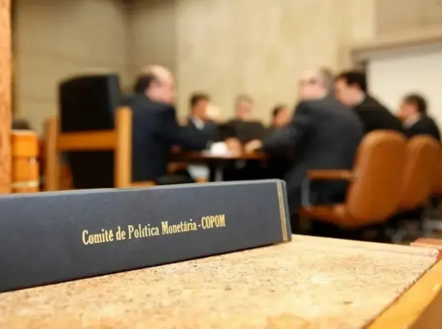 Primeira etapa da reunião do Copom, de análise de conjuntura, começou às 10h05 desta terça