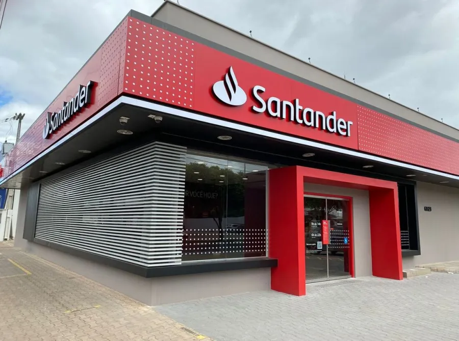 Santander Brasil tem lucro líquido de 551 milhões de euros no 2º trimestre (-3% ante 3 meses)