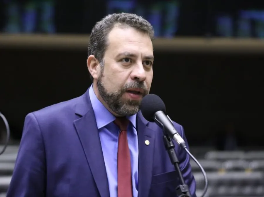 Boulos diz que é risco real a Câmara aprovar fim da 6x1 mas proposta ser engavetada no Senado