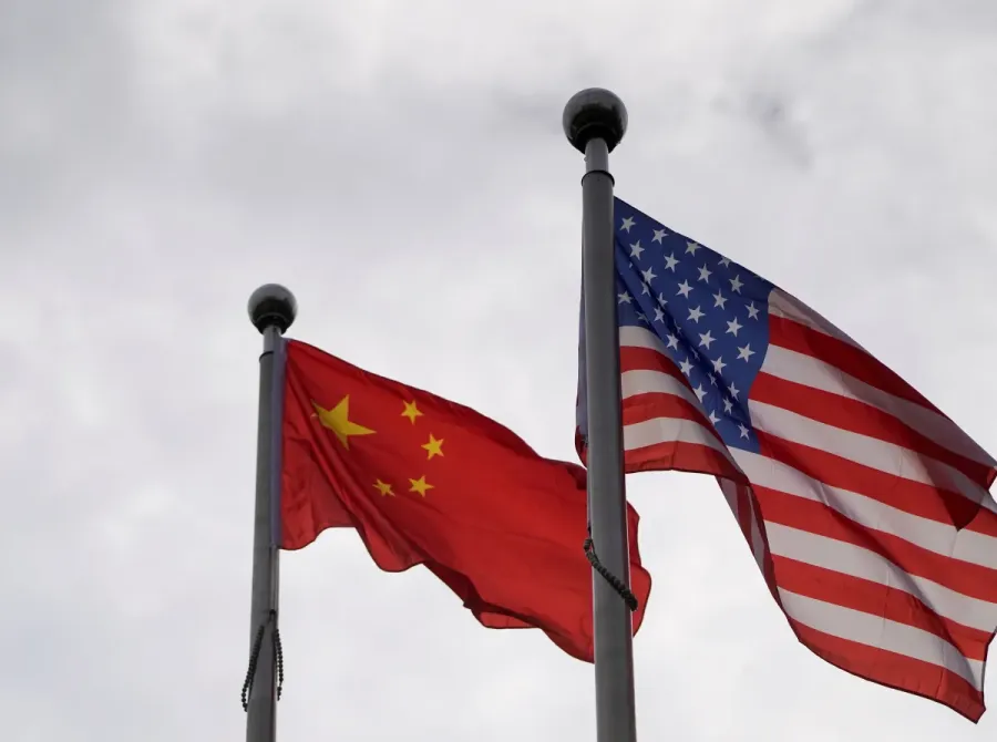 China rejeita acusação dos EUA sobre trabalho forçado e critica nova ameaça tarifária de Trump