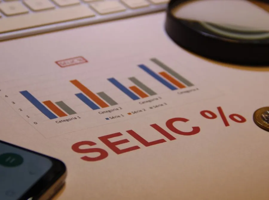 Selic no fim de 2026 passa de 13,25% para 13,50%, aponta Focus