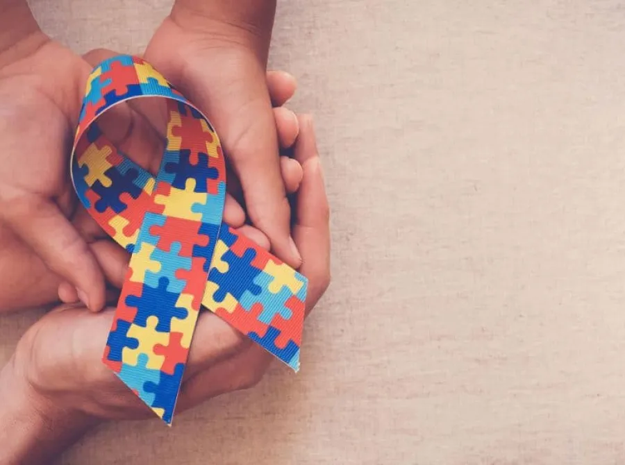 Dia do Orgulho Autista destaca inclusão e conscientização no Brasil