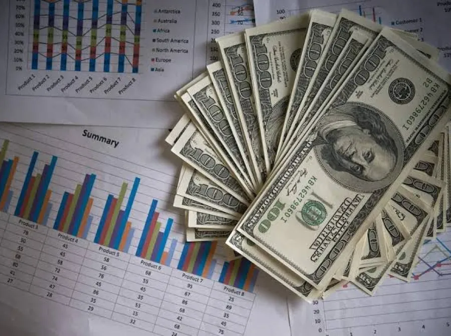 Dólar recua ante o real após CPI dos EUA e dados de serviços no Brasil