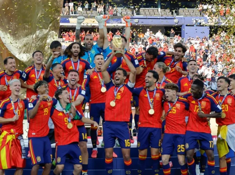 Espanha é bicampeã mundial: vence a Argentina por 1 a 0 na prorrogação e conquista a Copa do Mundo de 2026