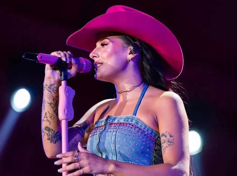 Ana Castela lamenta morte de jovem em show em Minas Gerais
