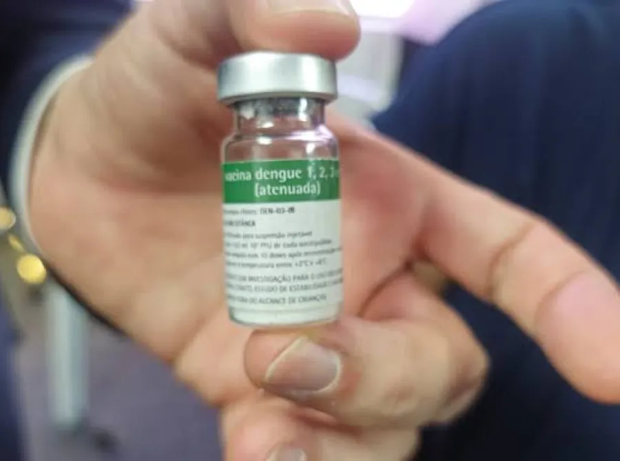 Anvisa aprova vacina brasileira contra a dengue para pessoas de 12 a 59 anos