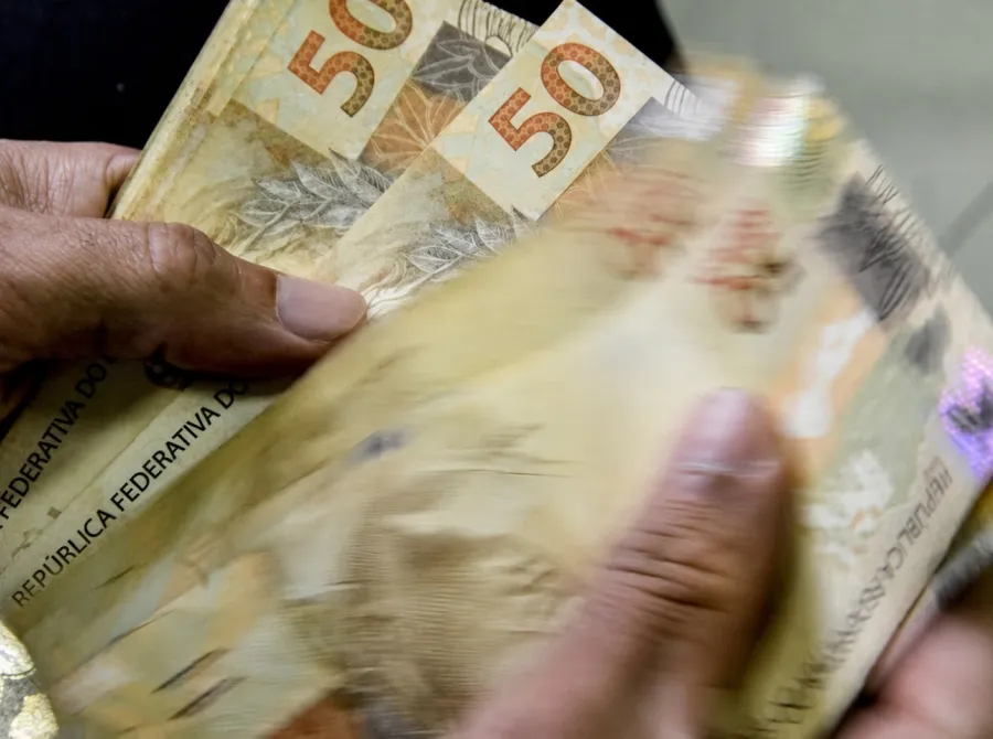 Eleição deixa de assustar mercado de fusões, aquisições e dívidas; negócios somam R$ 1 tri