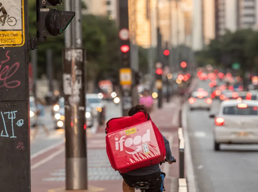 iFood anuncia investimento recorde de R$ 24 bi em meio a disputas na justiça e no Cade