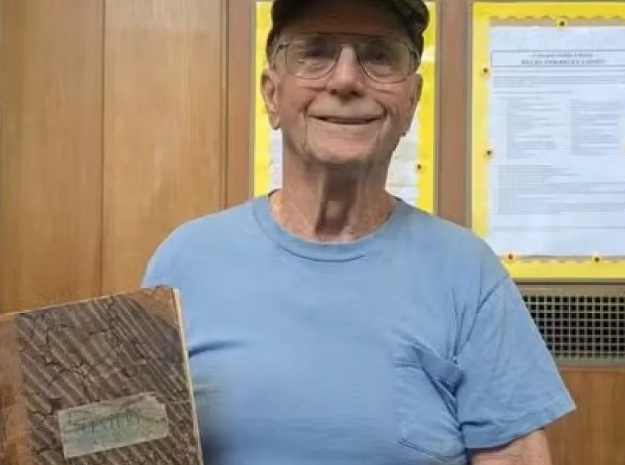Revista é devolvida a biblioteca 132 anos depois do empréstimo