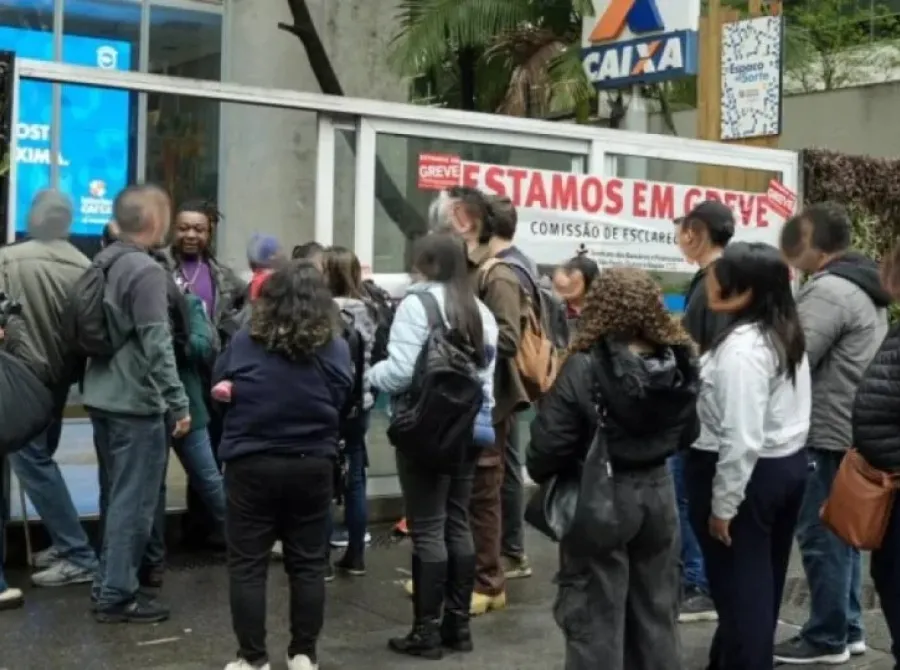 Greve dos empregados da Caixa continua após rejeição de nova proposta