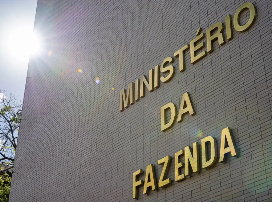 Governo reduz previsão de crescimento do Brasil para 2% em 2026