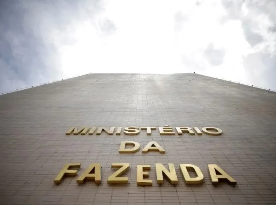 Governo central tem superávit de R$ 4,8 bilhões em setembro e supera expectativa