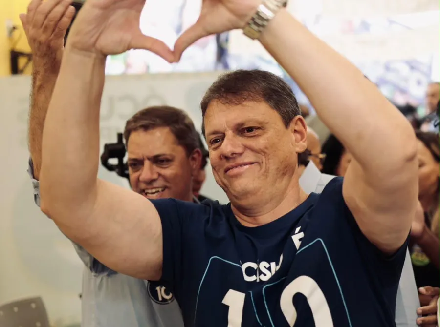 Tarcísio confirma favoritismo e vence Haddad no 1º turno em SP