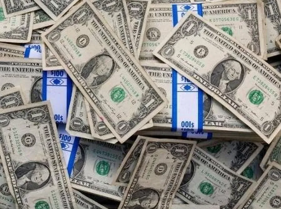Dólar vira para baixo com ajuste após estresse eleitoral e recuo em Treasuries e petróleo