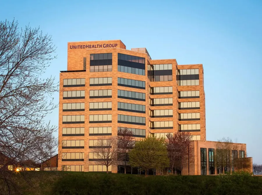 UnitedHealth supera expectativa de lucro e eleva projeção anual