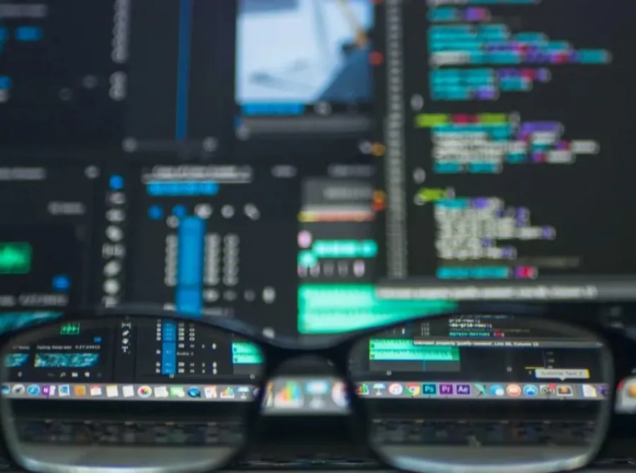Super Micro Computer eleva projeção de receita com demanda por plataformas de IA