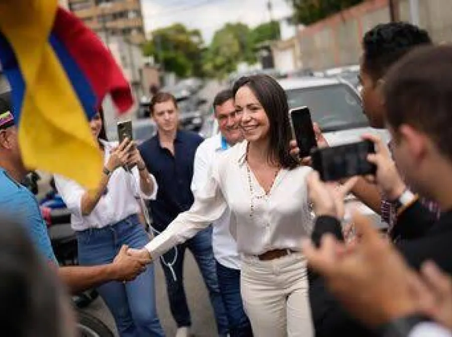 Volta de María Corina Machado aumenta pressão por eleições na Venezuela