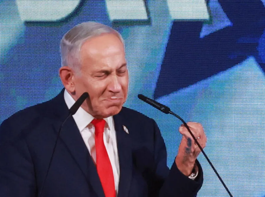 Netanyahu fica à frente em Israel, mas ainda precisa formar maioria