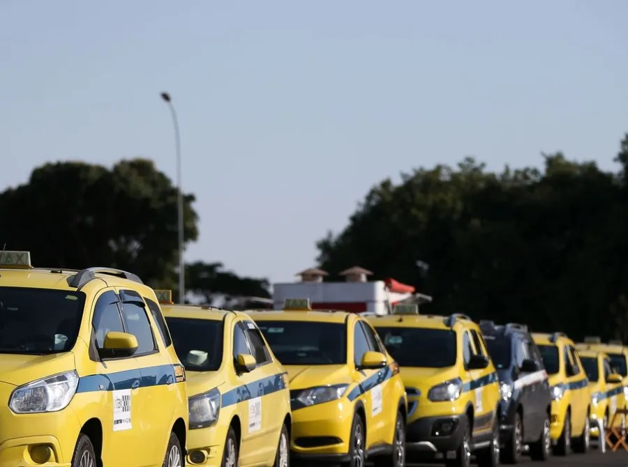 Governo libera R$ 30 bilhões para motoristas de aplicativo e taxistas comprarem carro novo