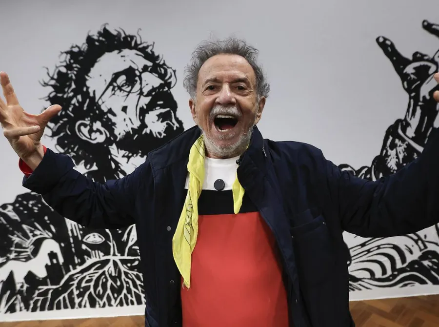 Exposição gratuita celebra os 90 anos de Tom Zé no centro de São Paulo